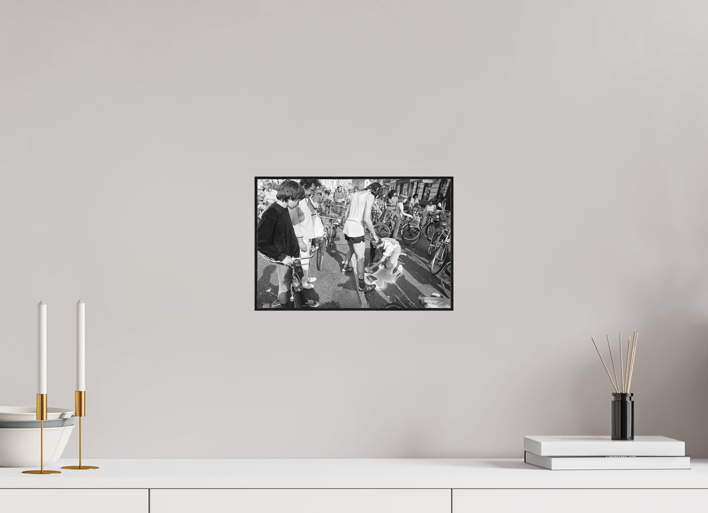 30 x 20 cm, 3a. Foto in ArtBox (4mm) Johannes Hartmann: Schleichen statt Leichen 1 (S/W-Foto)