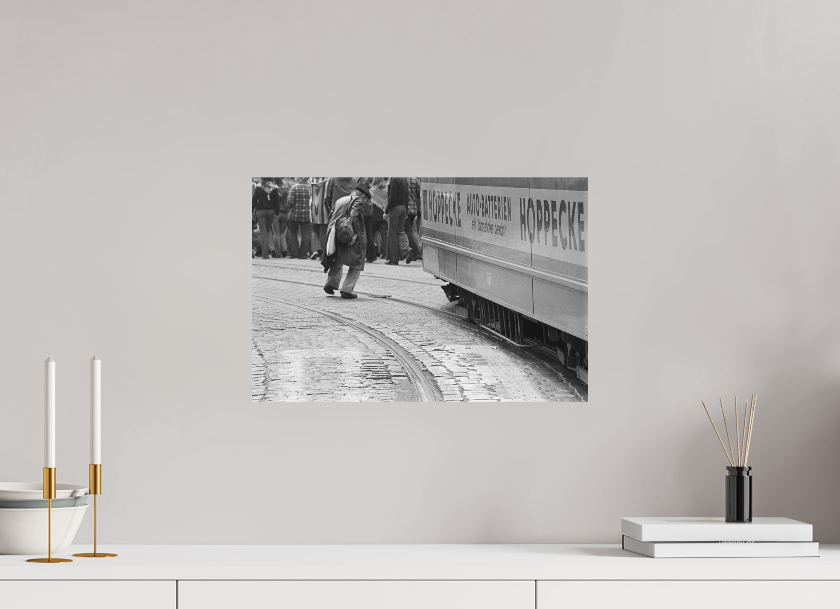 45 x 30 cm, 2. Foto auf Alu-Dibond Nie wieder… (1)