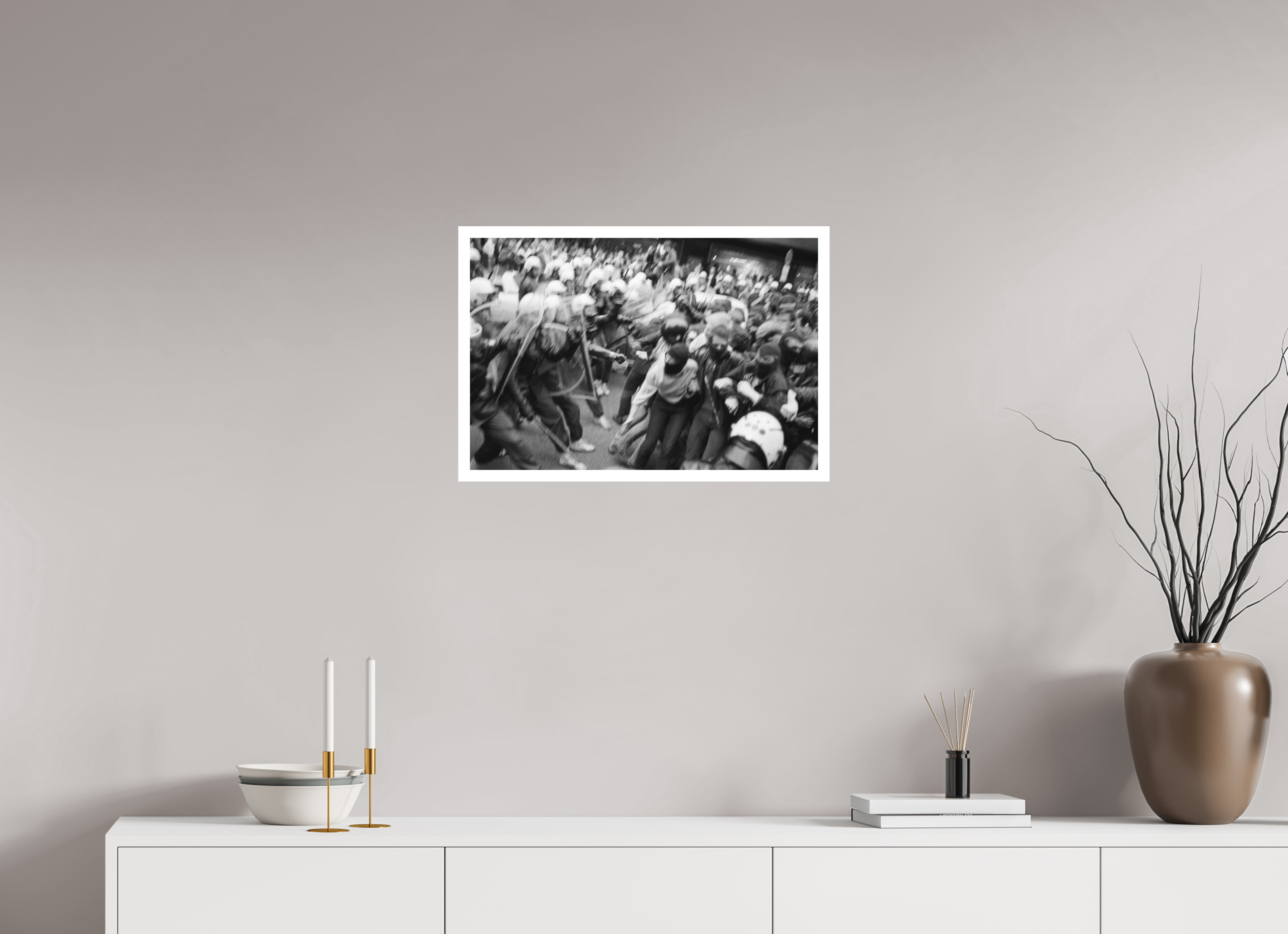 60 x 40 cm, 1. Foto mit Weißrand Johannes Hartmann: Schwarze Blöcke (S/W-Foto)