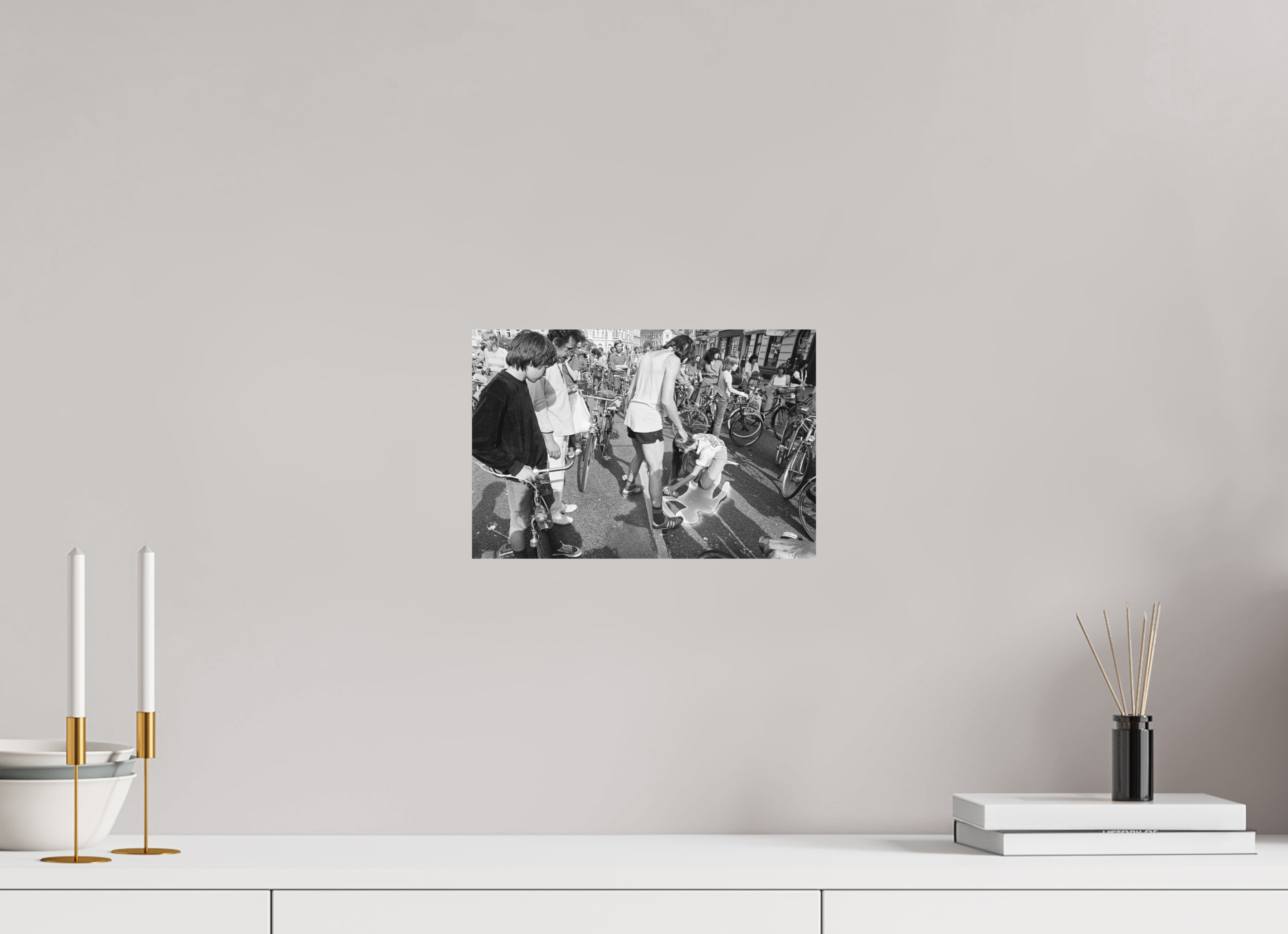 30 x 20 cm, 2. Foto auf Alu-Dibond Johannes Hartmann: Schleichen statt Leichen 1 (S/W-Foto)