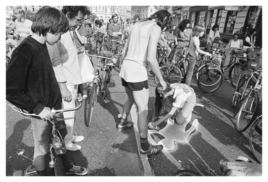 Main image Johannes Hartmann: Schleichen statt Leichen 1 (S/W-Foto)