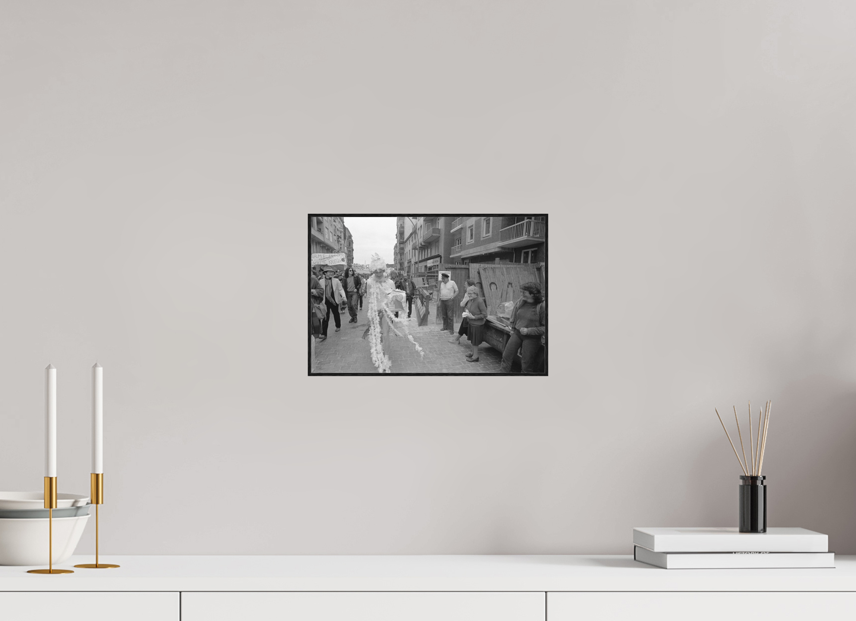 30 x 20 cm, 3a. Foto in ArtBox (4mm) Johannes Hartmann: Christopher Street Day 2 (S/W-Foto)