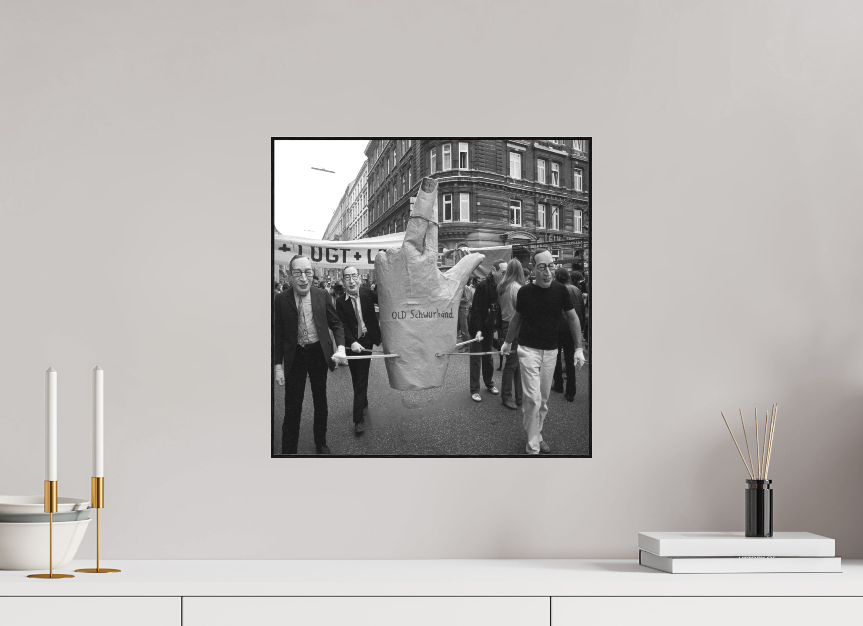 40 x 40 cm, 3a. Foto in ArtBox (4mm) Johannes Hartmann: Old Schwurhand (S/W-Foto)