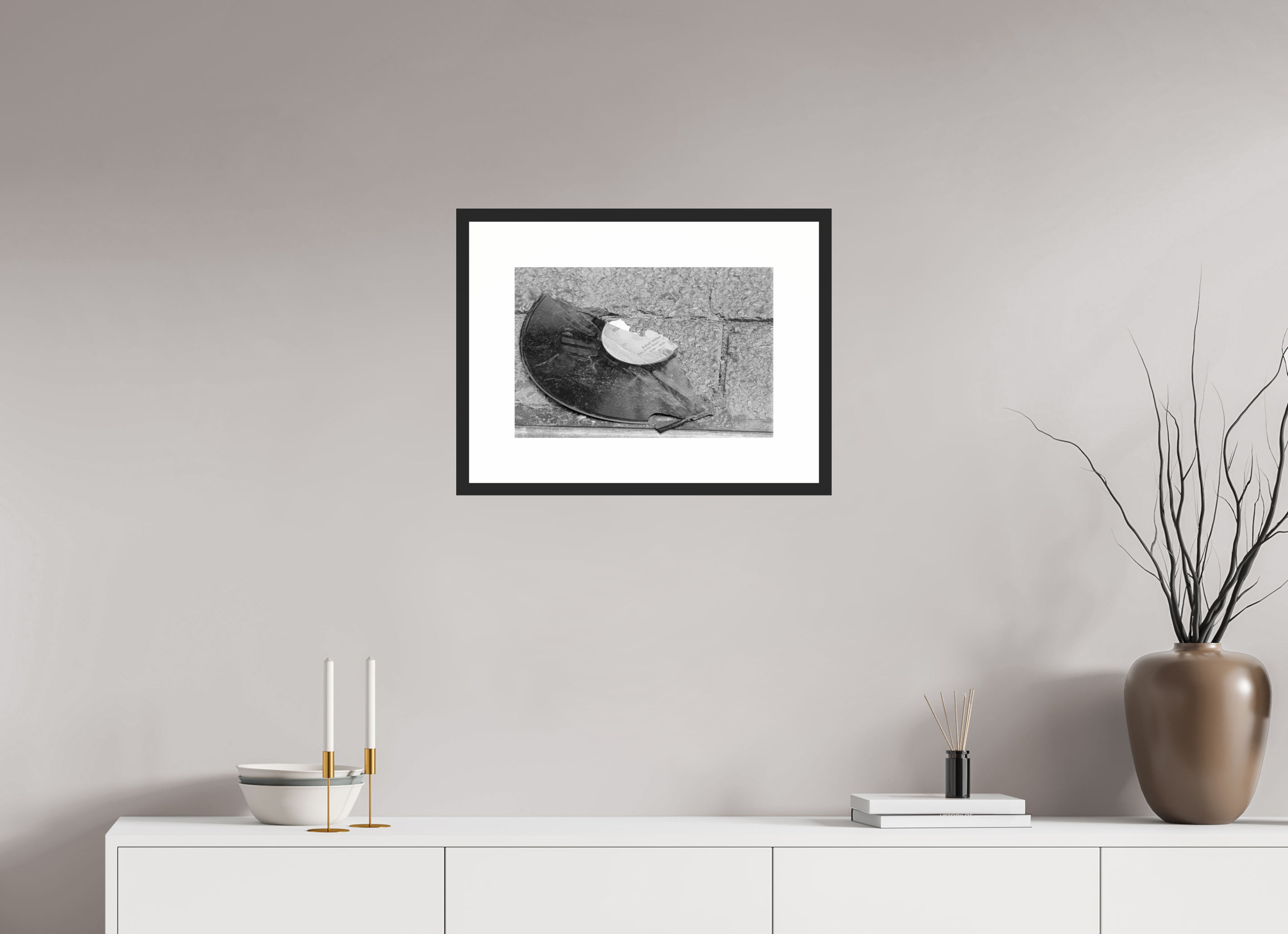 45 x 30 cm, 4b. Foto im Holz-Rahmen (20mm) mit Weißrand Nie wieder… (3)