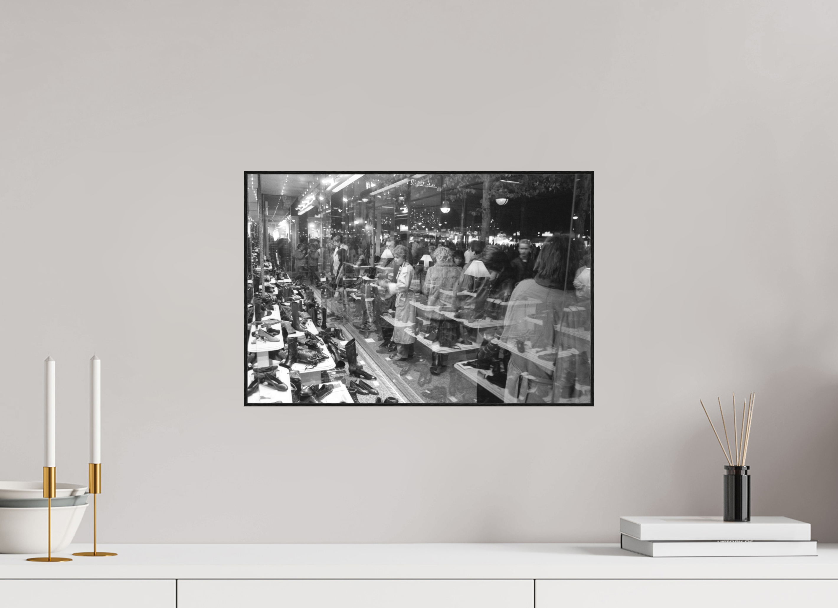 45 x 30 cm, 3a. Foto in ArtBox (4mm) Johannes Hartmann: Schau doch mal (S/W-Foto)