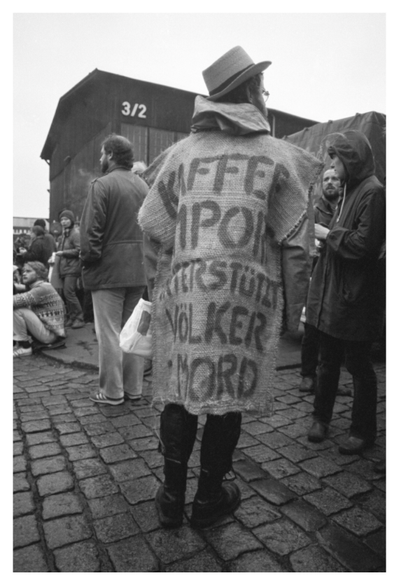 Main image Johannes Hartmann: Kaffee-Import unterstützt Völkermord (S/W-Foto)