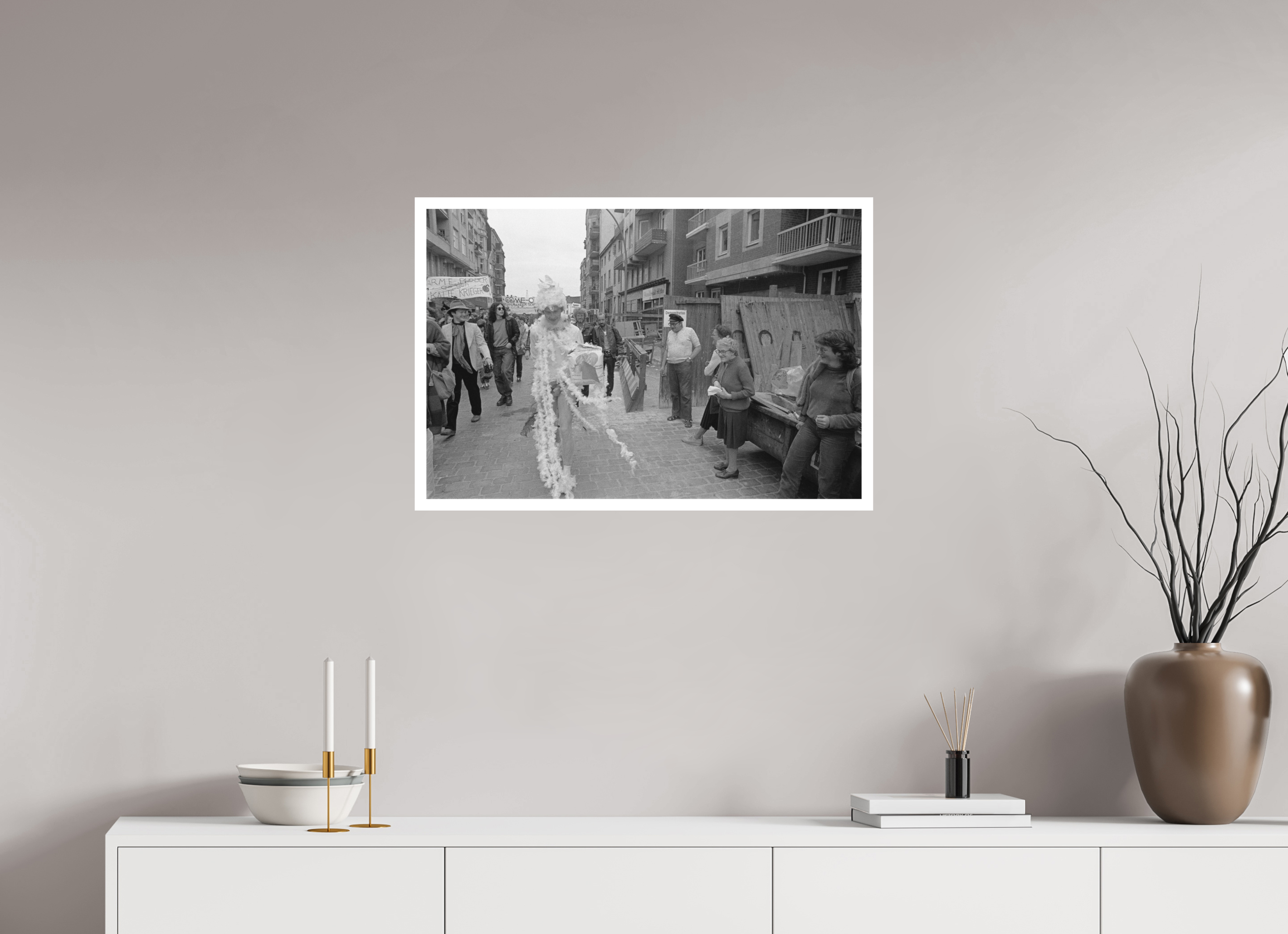 75 x 50 cm, 1. Foto mit Weißrand Johannes Hartmann: Christopher Street Day 2 (S/W-Foto)