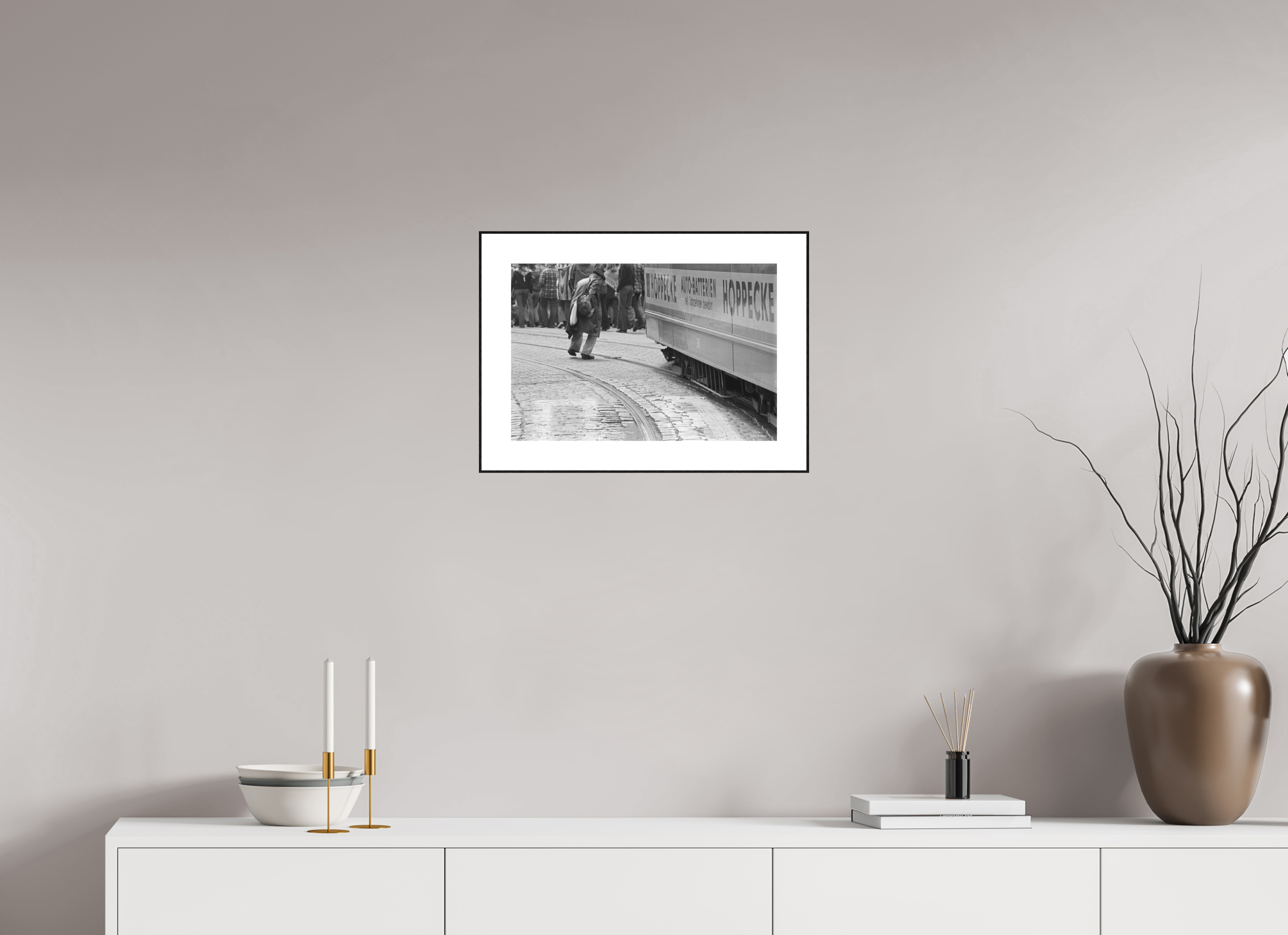 45 x 30 cm, 3b. Foto in ArtBox (4mm) mit Weißrand Nie wieder… (1)