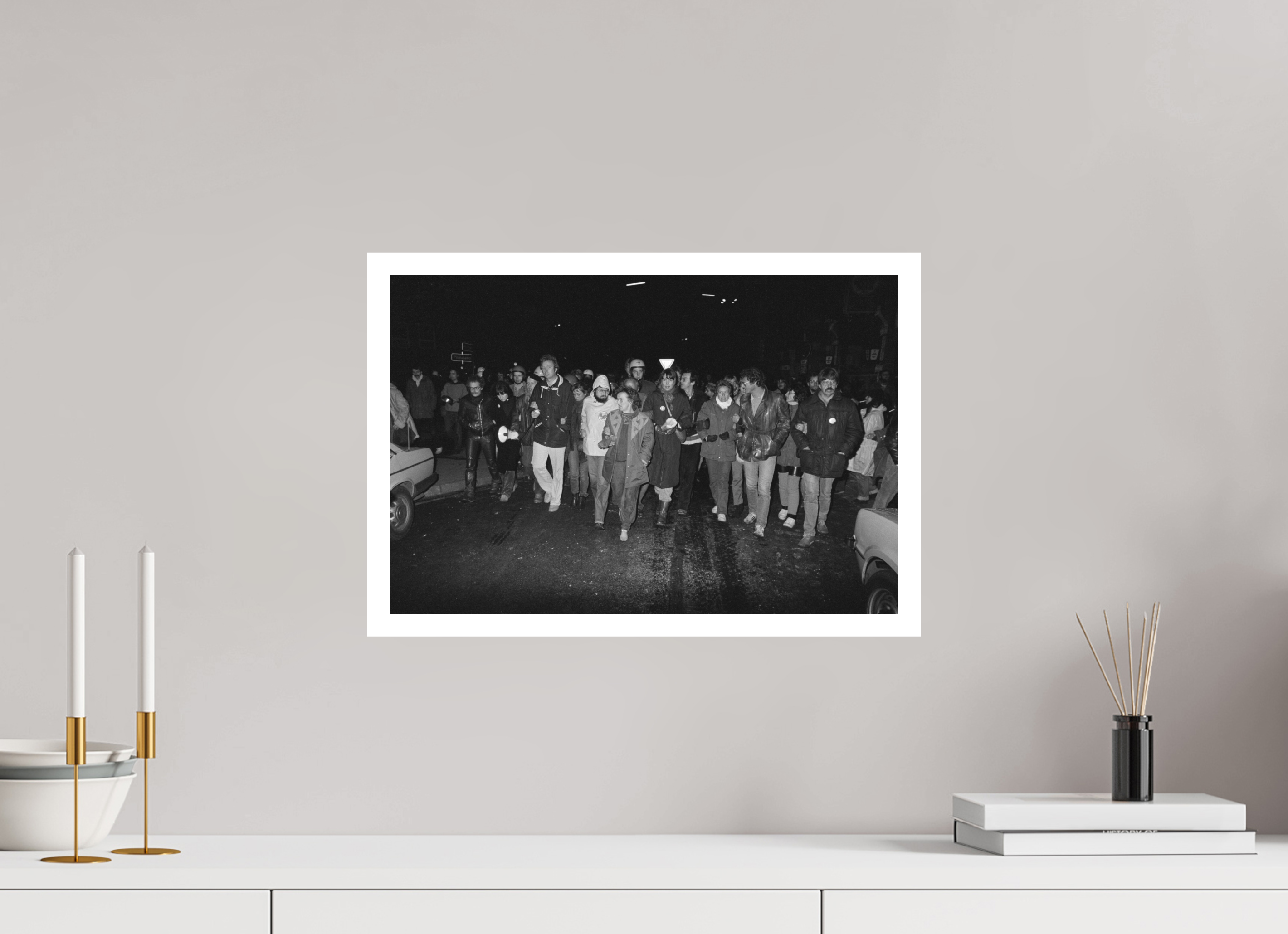 45 x 30 cm, 1. Foto mit Weißrand Johannes Hartmann: Springer blockieren (S/W-Foto)