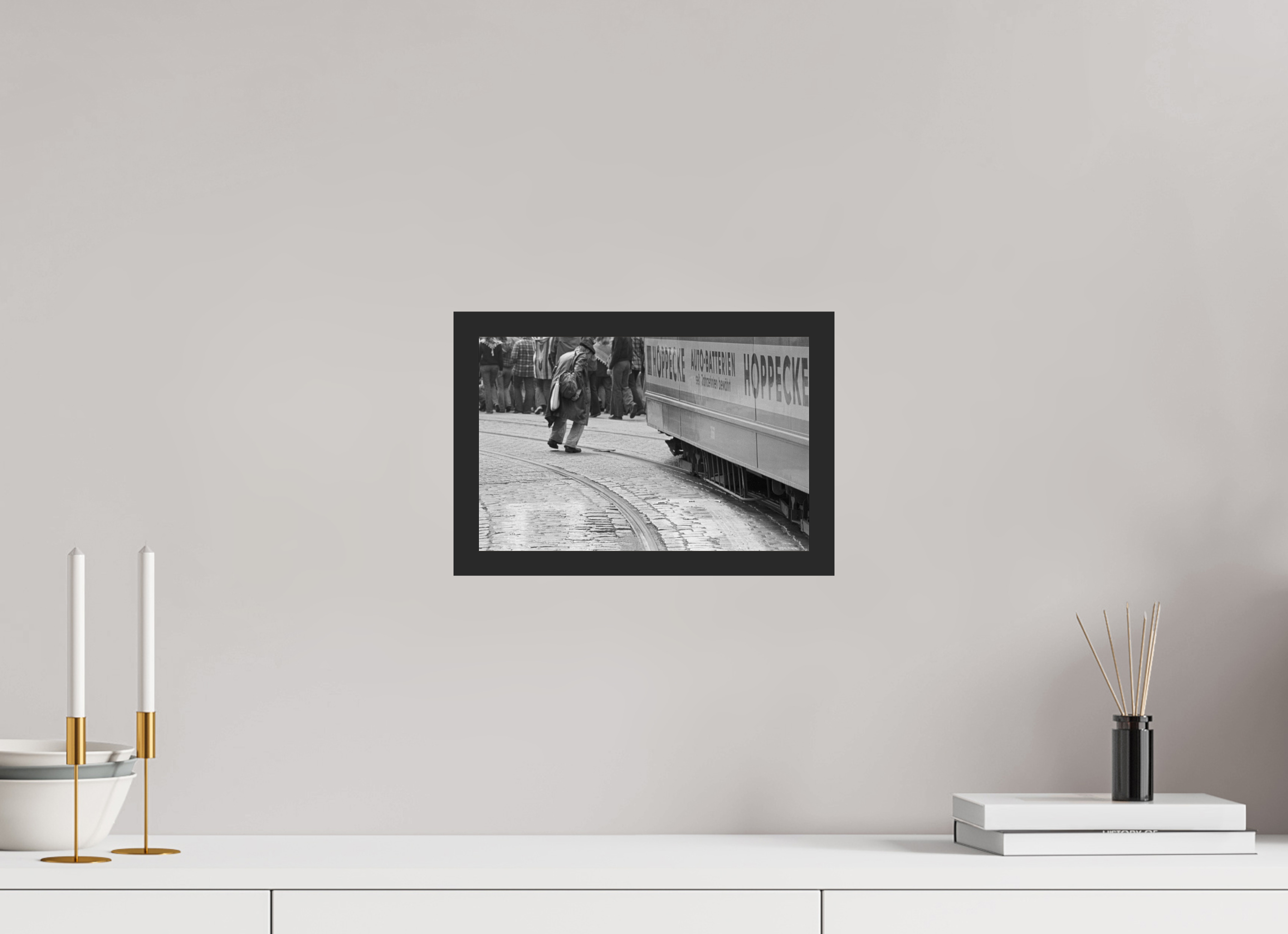 30 x 20 cm, 4a. Foto im Holz-Rahmen (20mm) Nie wieder… (1)