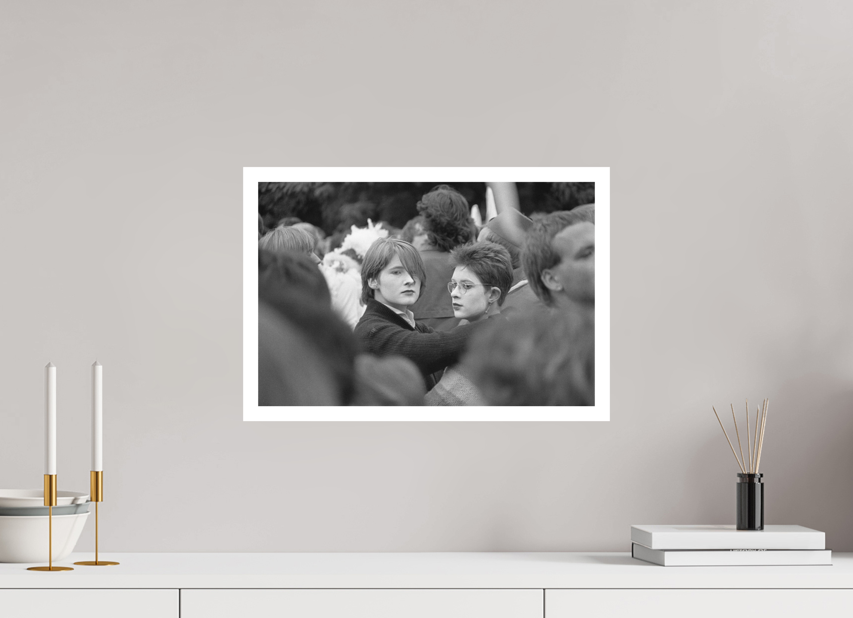 45 x 30 cm, 1. Foto mit Weißrand Johannes Hartmann: Plötzlich mittendrin (S/W-Foto)