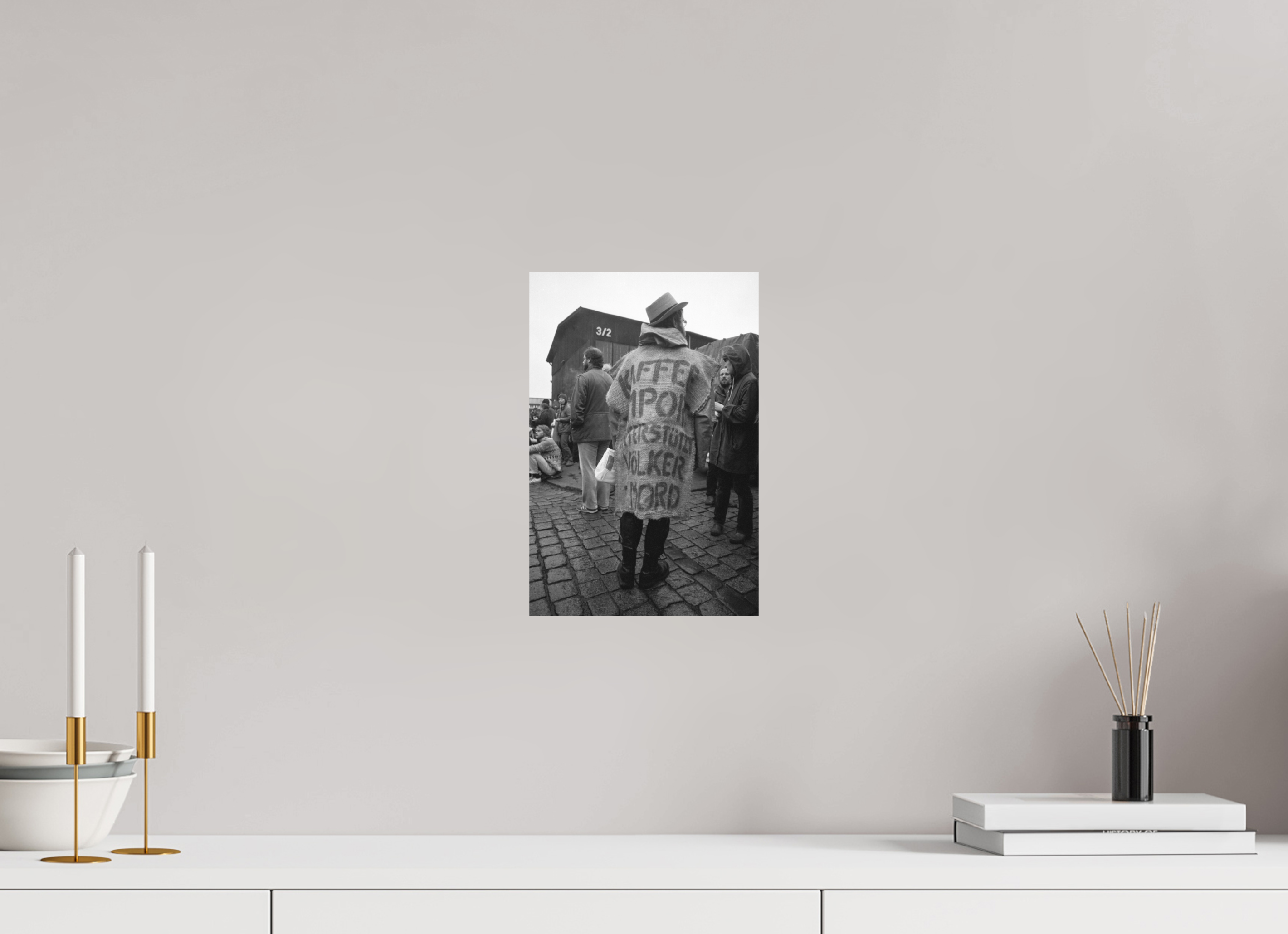 20 x 30 cm, 2. Foto auf Alu-Dibond Johannes Hartmann: Kaffee-Import unterstützt Völkermord (S/W-Foto)