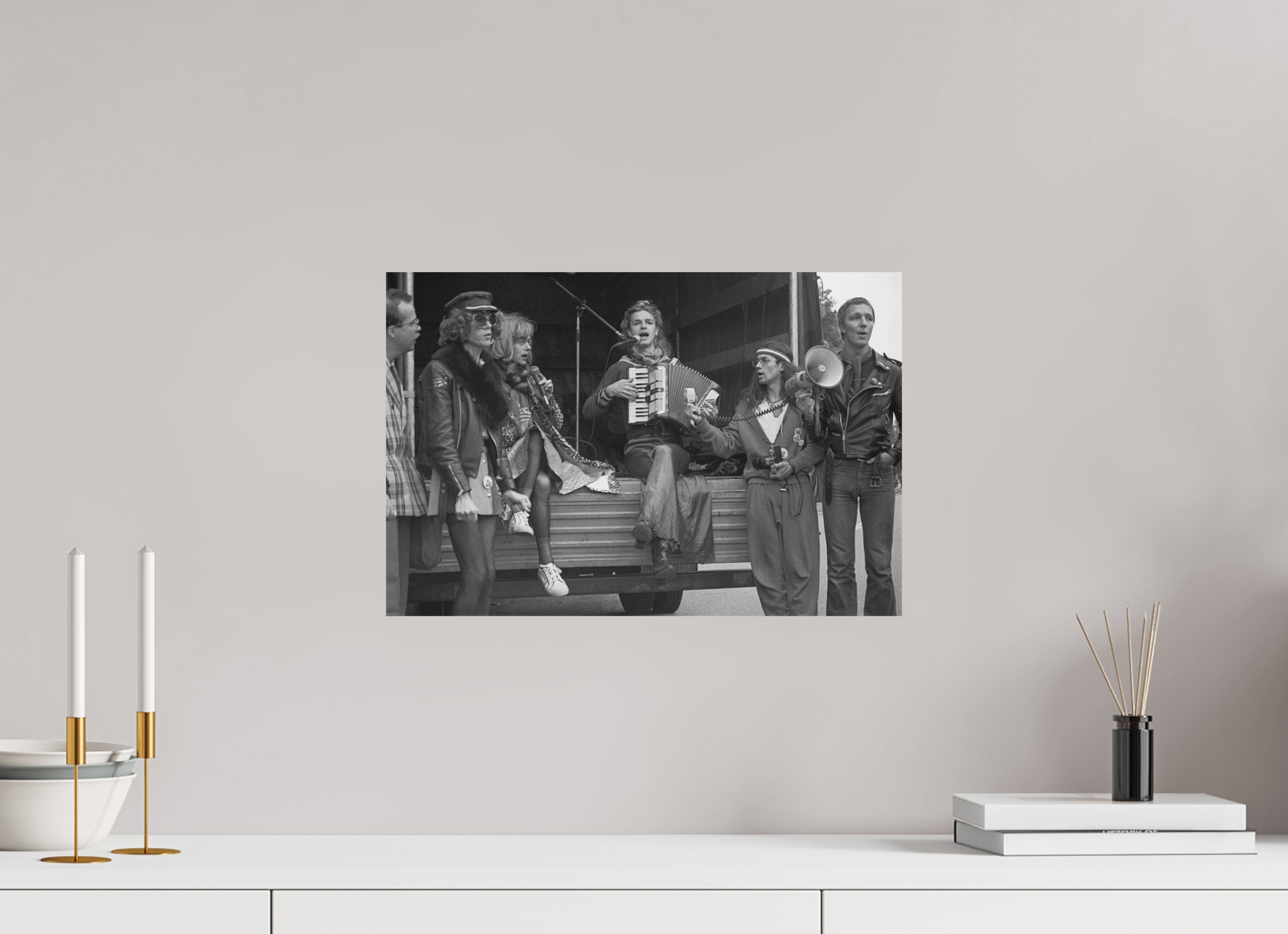 45 x 30 cm, 2. Foto auf Alu-Dibond Johannes Hartmann: Christopher Street Day 1981 – 1 (S/W-Foto)