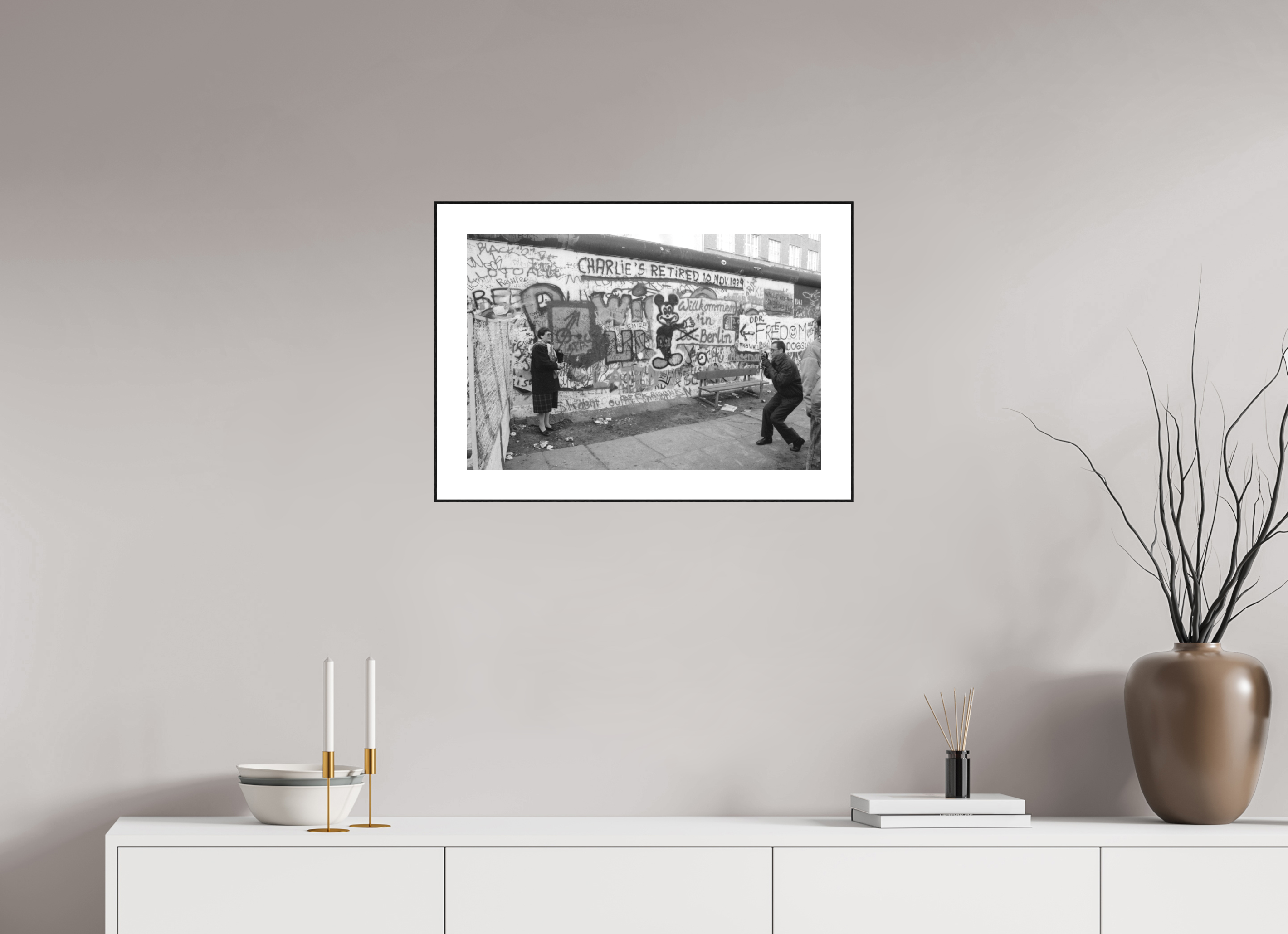 60 x 40 cm, 3b. Foto in ArtBox (4mm) mit Weißrand Johannes Hartmann: Ein Schnappschuss für's Fotoalbum (S/W-Foto)