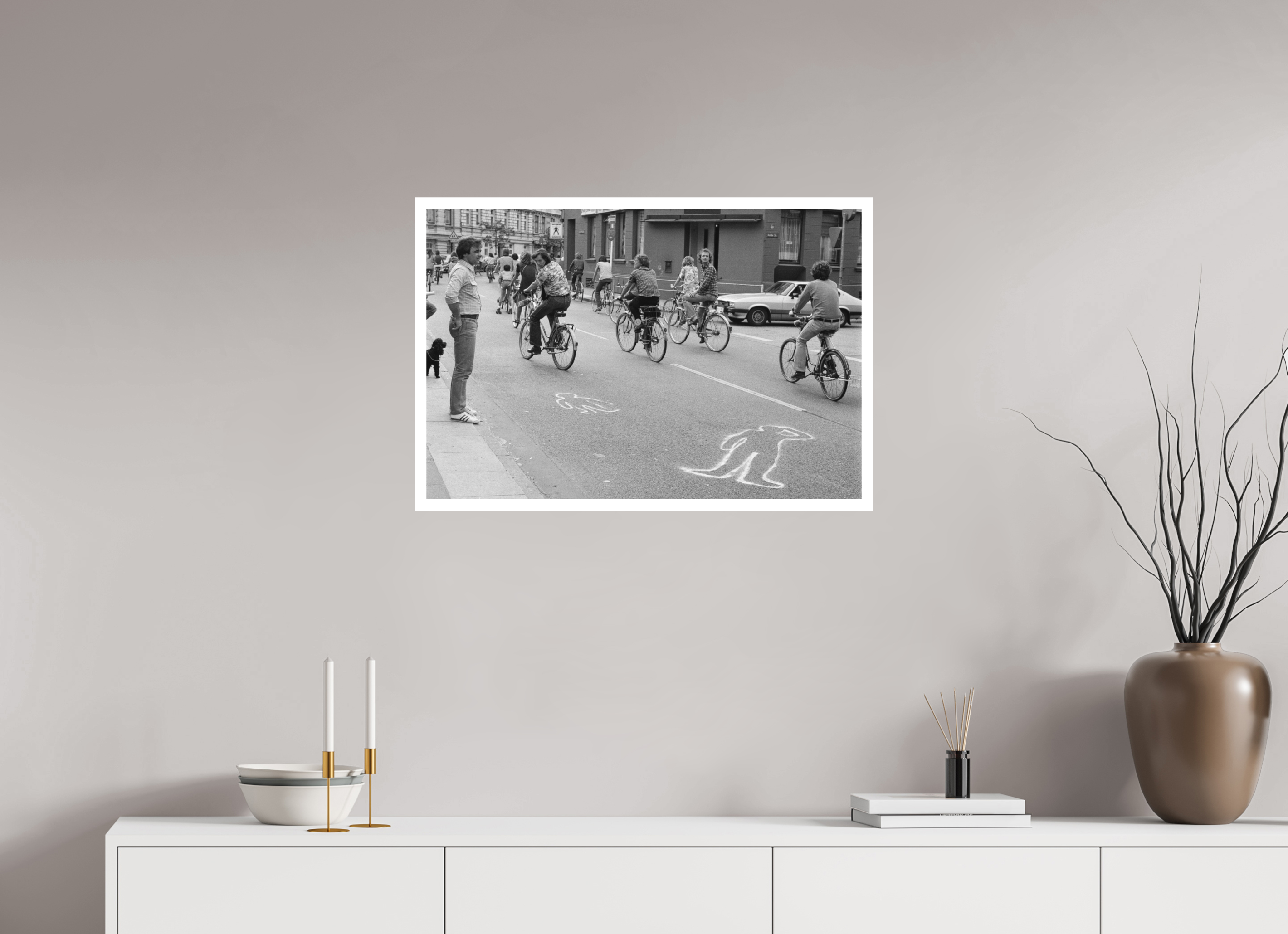 75 x 50 cm, 1. Foto mit Weißrand Johannes Hartmann: Schleichen statt Leichen 2 (S/W-Foto)