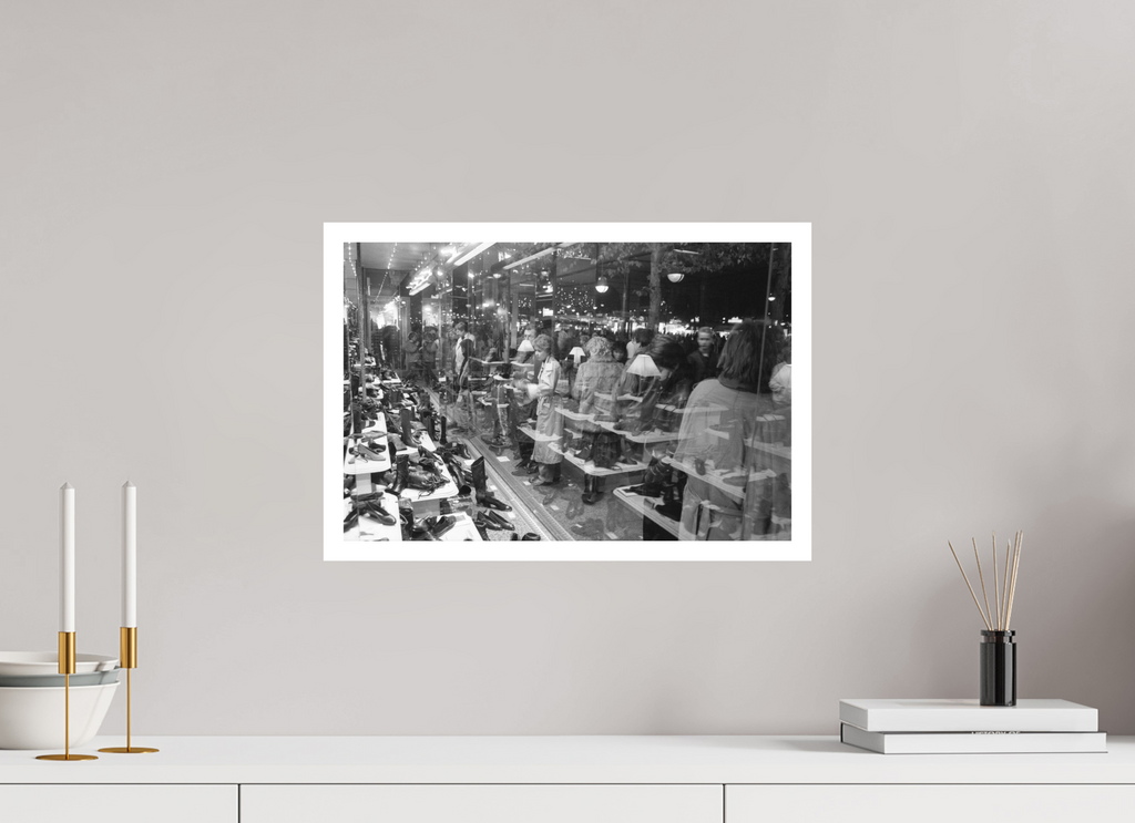 45 x 30 cm, 1. Foto mit Weißrand Johannes Hartmann: Schau doch mal (S/W-Foto)