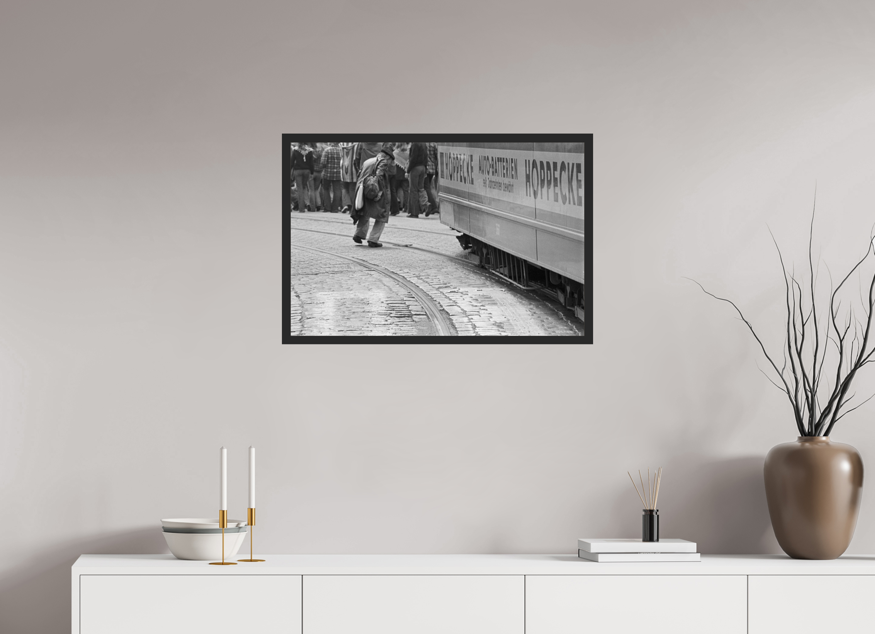 75 x 50 cm, 4a. Foto im Holz-Rahmen (20mm) Nie wieder… (1)