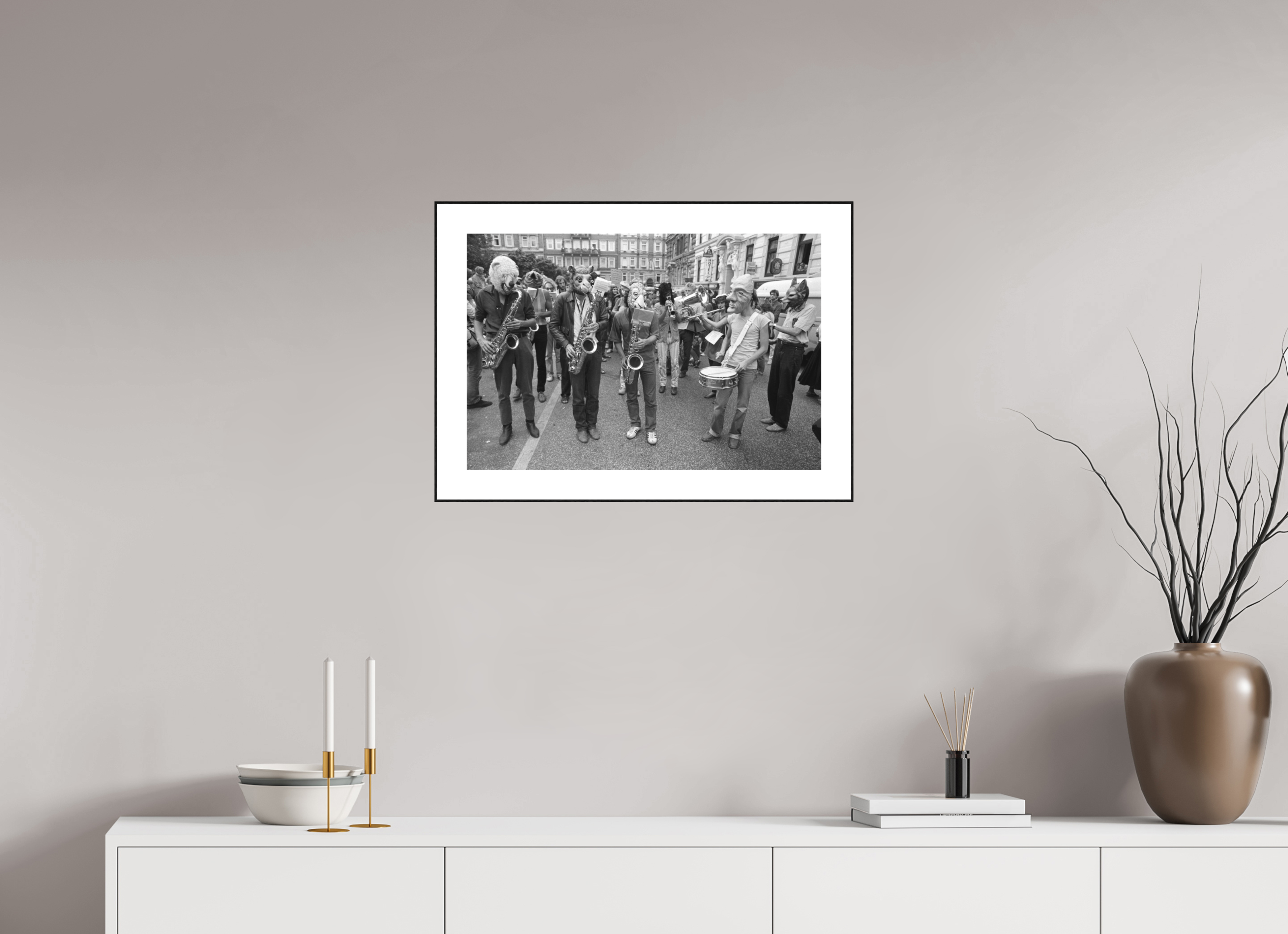 60 x 40 cm, 3b. Foto in ArtBox (4mm) mit Weißrand Johannes Hartmann: Tuten & Blasen (S/W-Foto)