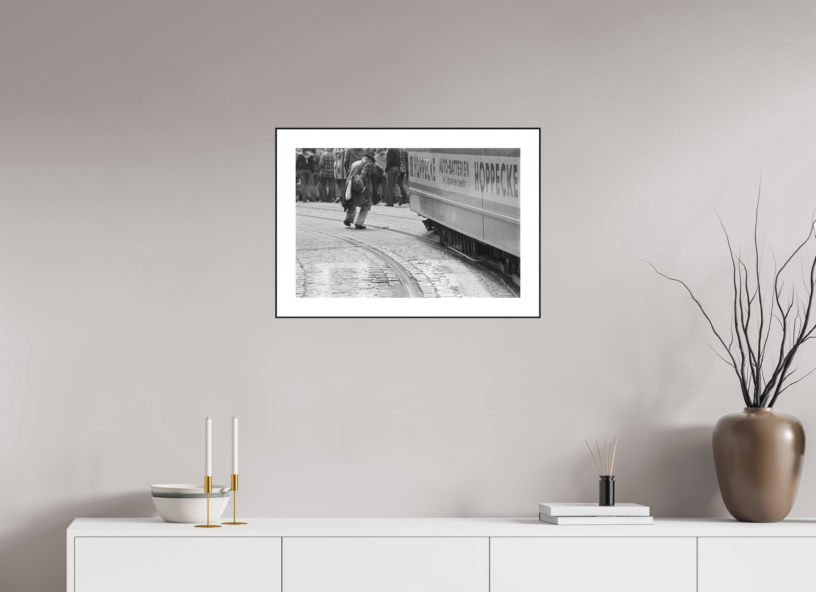 60 x 40 cm, 3b. Foto in ArtBox (4mm) mit Weißrand Nie wieder… (1)