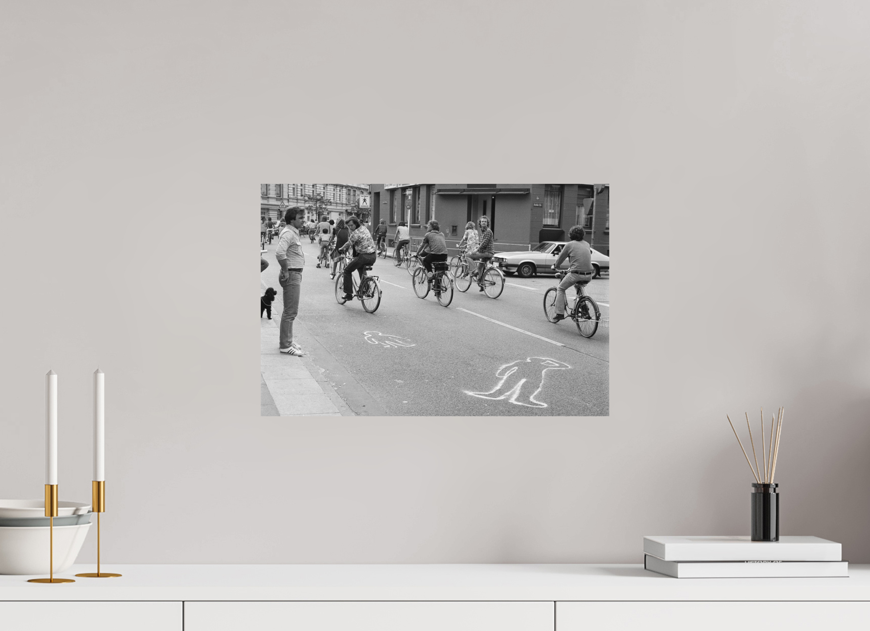 45 x 30 cm, 2. Foto auf Alu-Dibond Johannes Hartmann: Schleichen statt Leichen 2 (S/W-Foto)