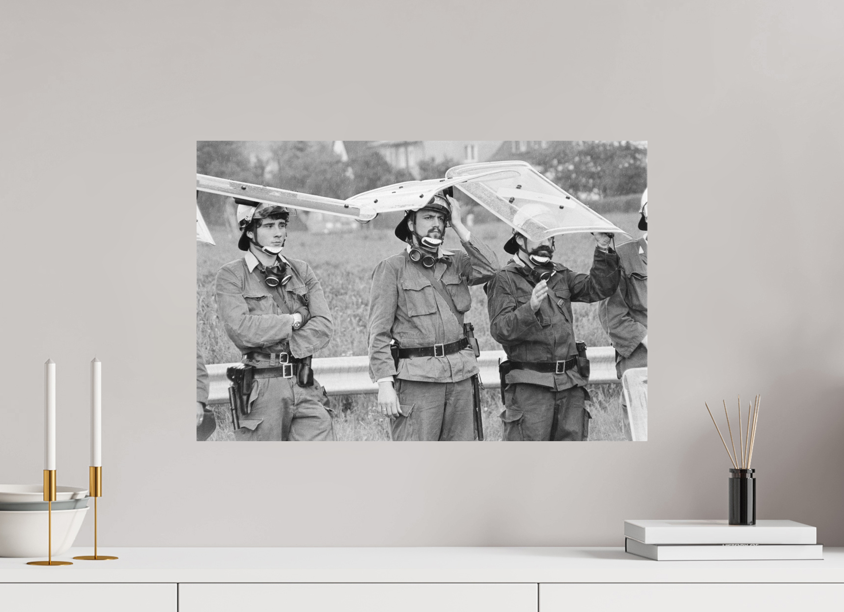 60 x 40 cm, 2. Foto auf Alu-Dibond Johannes Hartmann: Gefahr von oben... (S/W-Foto)