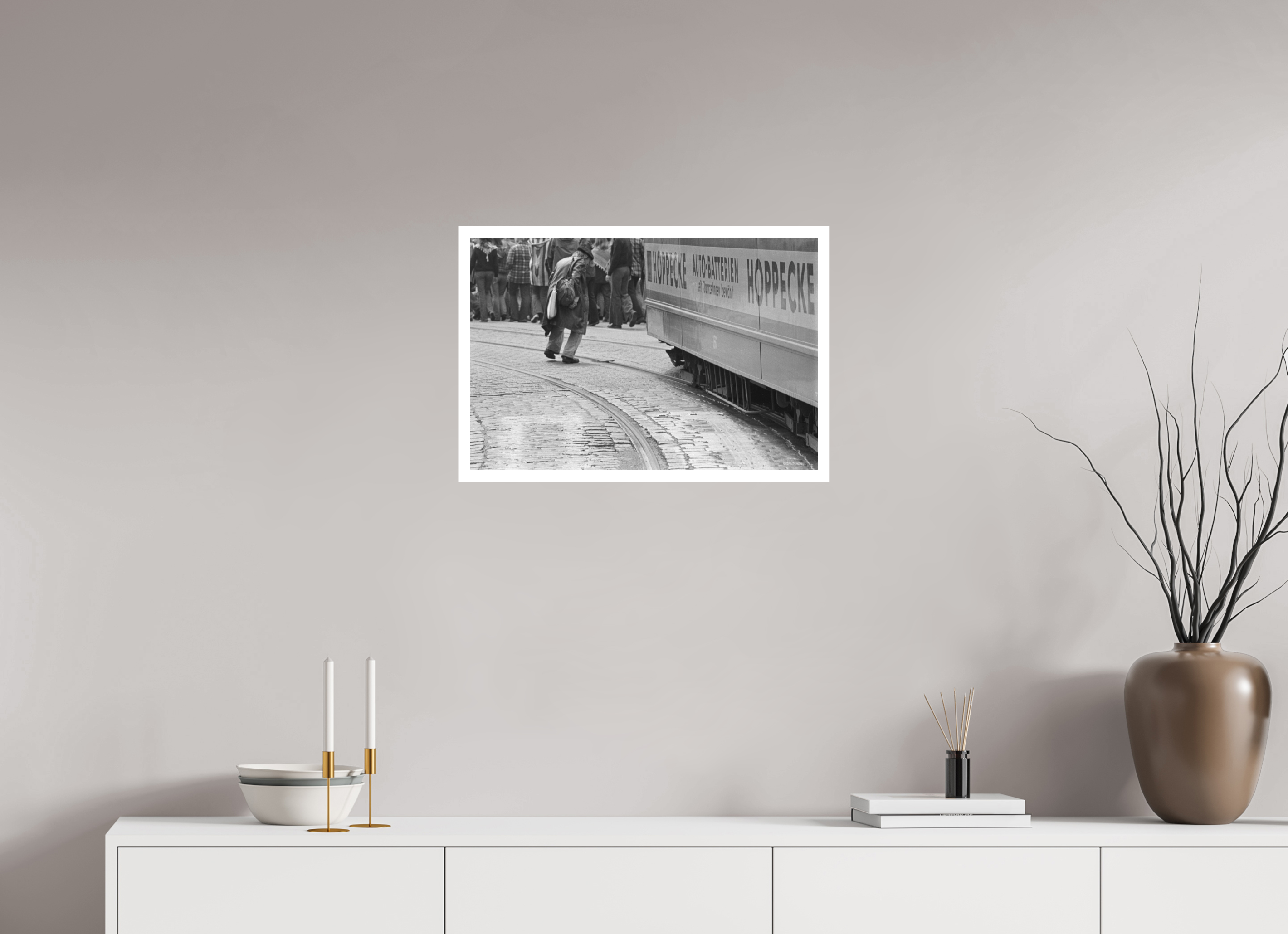 60 x 40 cm, 1. Foto mit Weißrand Nie wieder… (1)