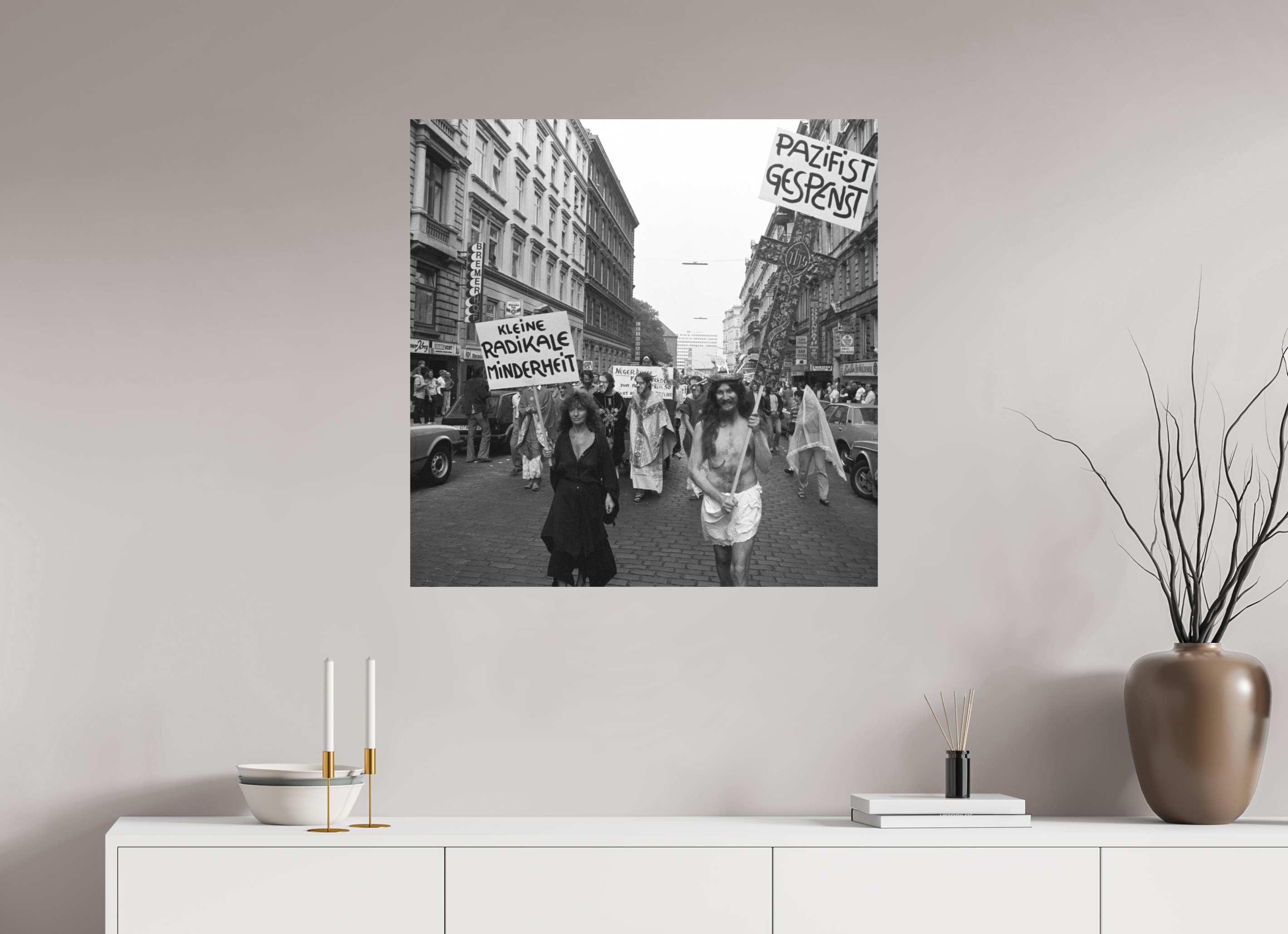 80 x 80 cm, 2. Foto auf Alu-Dibond Johannes Hartmann: Jesus und die kleine radikale Minderheit (S/W-Foto)