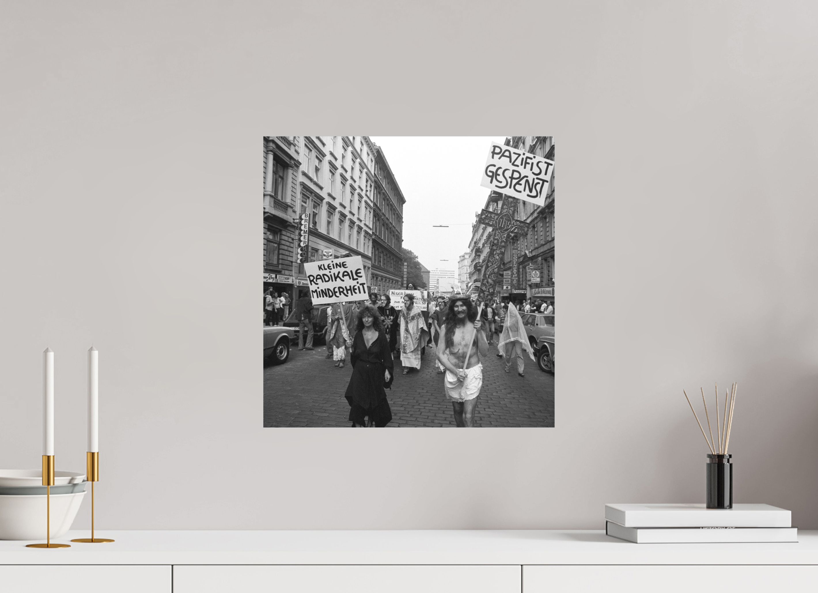 40 x 40 cm, 2. Foto auf Alu-Dibond Johannes Hartmann: Jesus und die kleine radikale Minderheit (S/W-Foto)