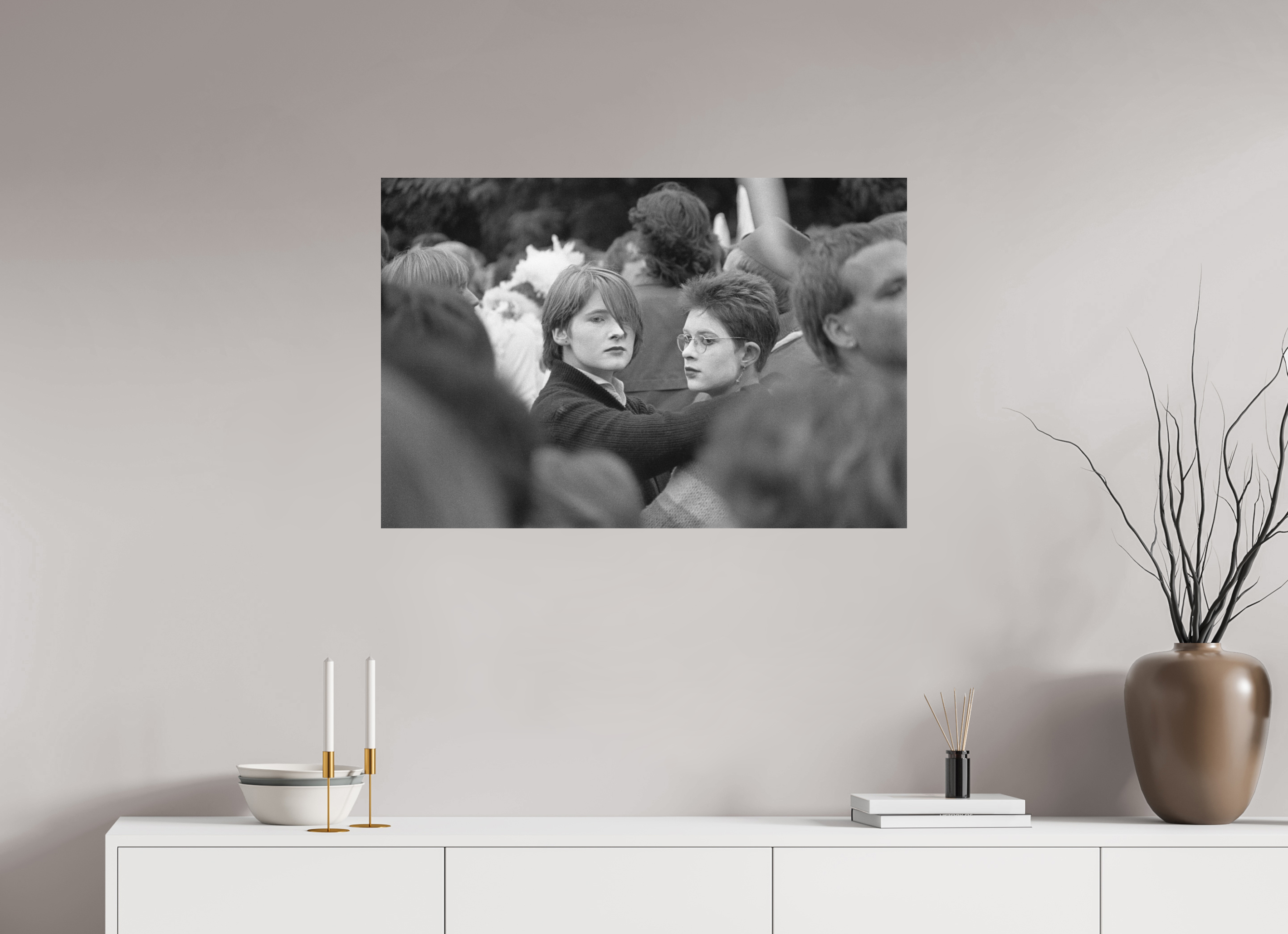 90 x 60 cm, 2. Foto auf Alu-Dibond Johannes Hartmann: Plötzlich mittendrin (S/W-Foto)